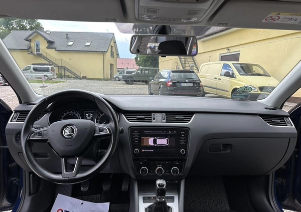 Skoda Octavia cena 29999 przebieg: 339000, rok produkcji 2017 z Kock małe 466